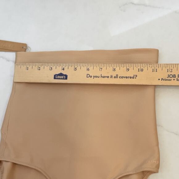 NWT $74 Skims Body Core Sculpt Butt Lifting Brief Small Clay Panties FLAW - Picture 7 of 7